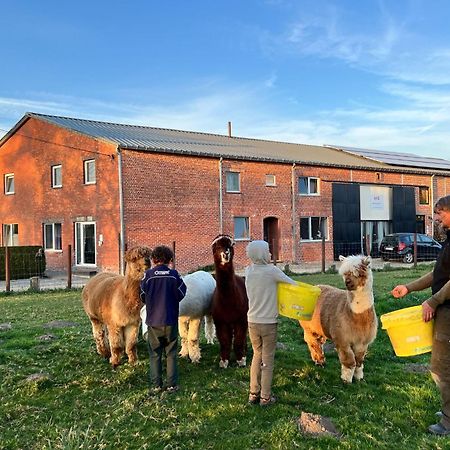De Smishoeve Met Kinderpret, Dieren En Wellness Heers Exterior foto