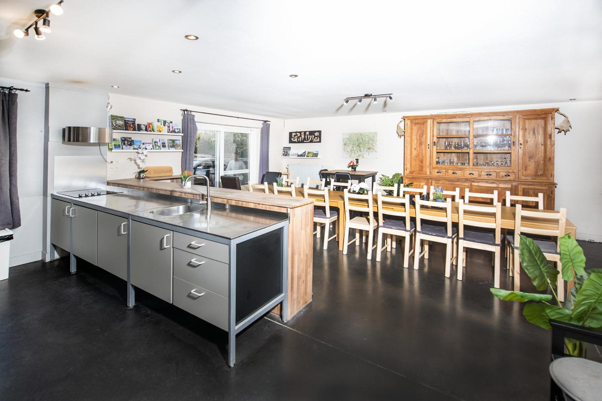 De Smishoeve Met Kinderpret, Dieren En Wellness Heers Exterior foto