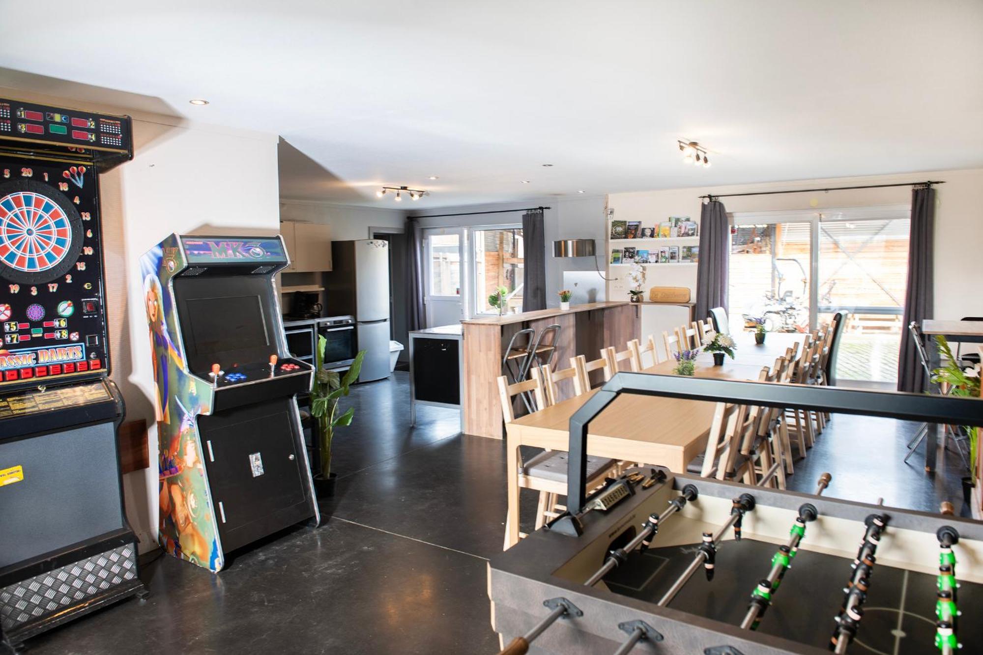 De Smishoeve Met Kinderpret, Dieren En Wellness Heers Exterior foto