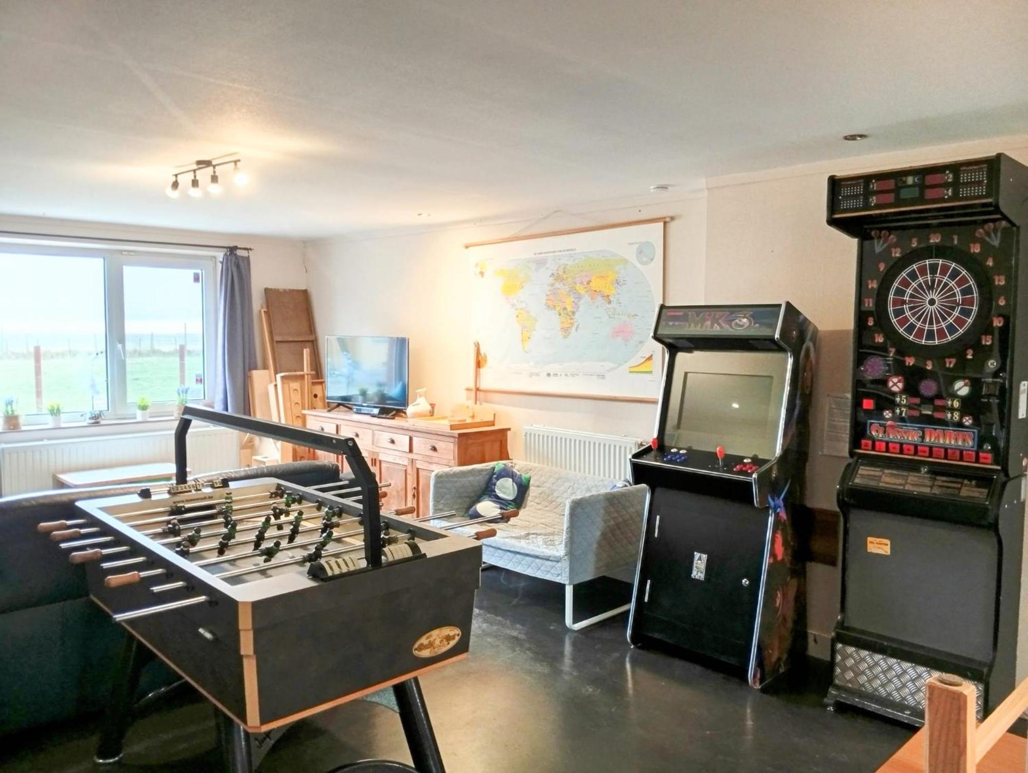 De Smishoeve Met Kinderpret, Dieren En Wellness Heers Exterior foto